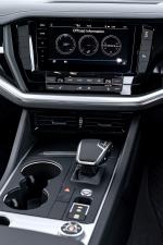 Volkswagen Touareg V6 TDI 2018 года (UK)